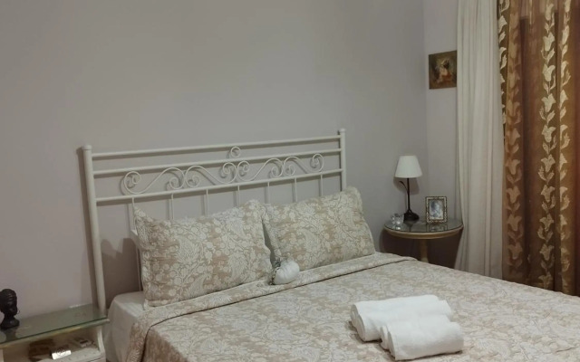 Mary's Dreamy Maisonette