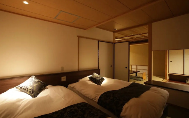 1000 Years of Tradition - Akiu Onsen Sakan