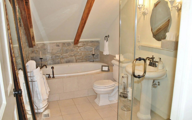 All Suites Whitney Manor