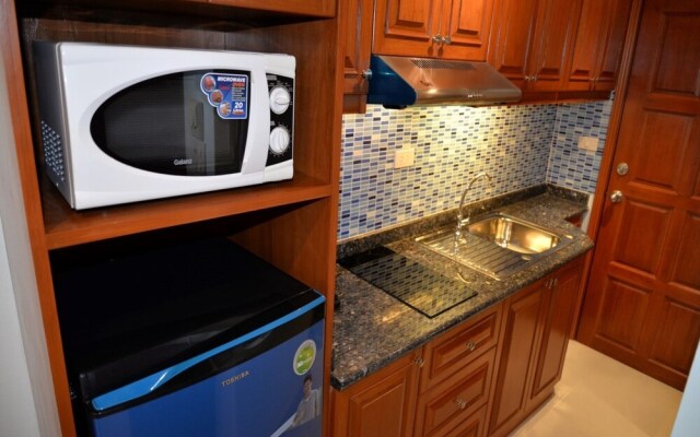 Jomtien Beach Condominium 5th Floor Studio Apartment