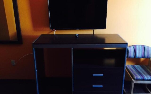 Scottish Inn & Suites - Hobby Airport