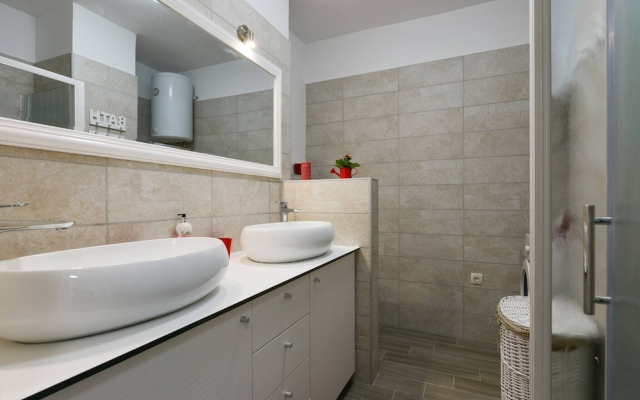 Modern Apartment Zara Gray