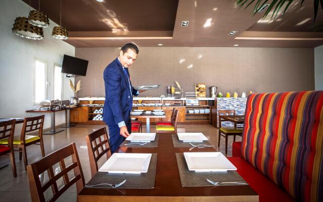 Relax Hotel Kenitra