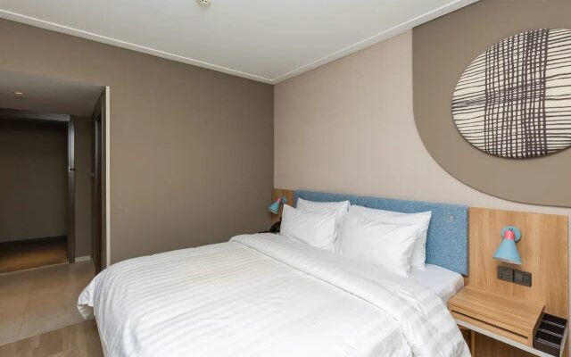 Homeinn · neo (Suzhou Guanqian Street Renmin Road)