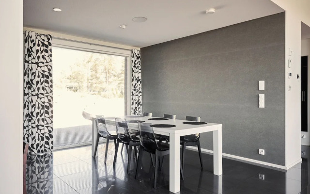 Spacious 4BR Villa with panorama views
