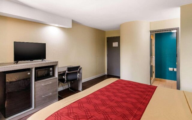 Econo Lodge Inn & Suites Richardson-Dallas