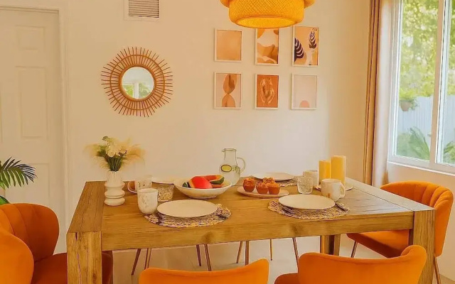 Prime Location Home - BBQ & Free Parking