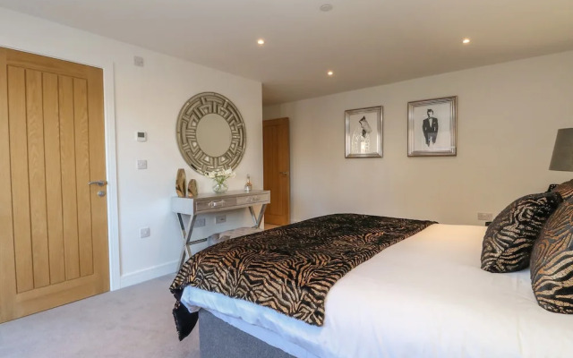 Harbourside Haven Apartment 2