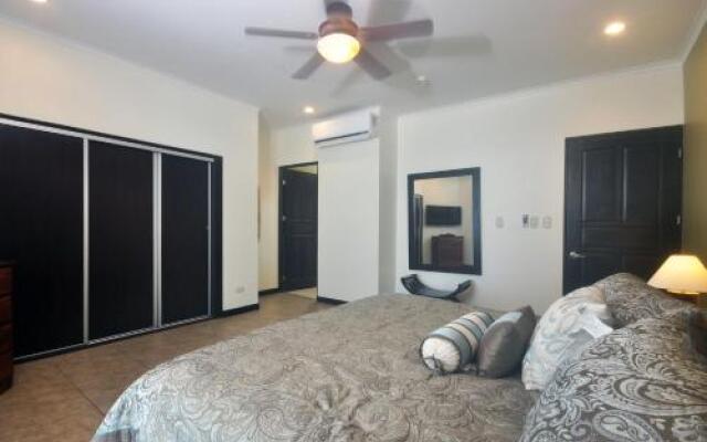 The Palms Jaco 1001 penthouse on the beach