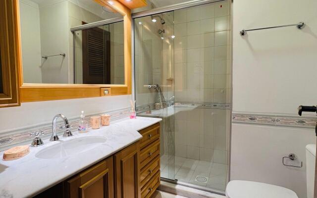 MRG- Colonial 2D - 200 mts da Rua Torta