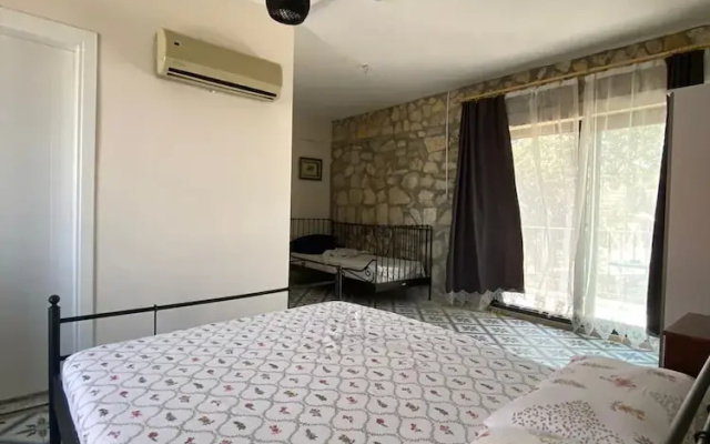 Nur Karen Taş Konak