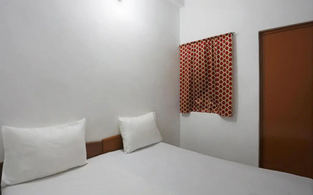 Hotel Black by OYO Rooms