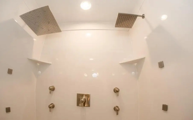 The Raspberry Garden Luxury Hotel & Suites
