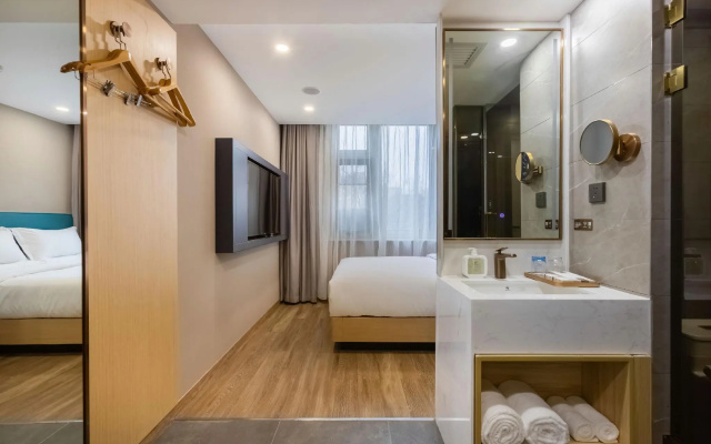 cheermay hotels (Yonghe Palace, Dongzhimen Street, Beijing)