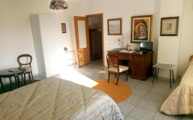 Apartment With One Bedroom In Vibo Valentia, With Wonderful City View And Furnished Terrace - 13 Km