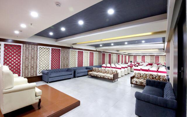 OYO 7100 Hotel Crossroads