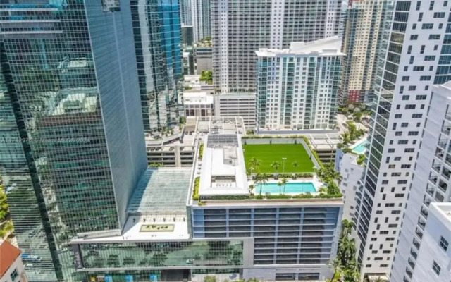 Brickell Floor 31 Sea View-Free Parking by Palermo Home