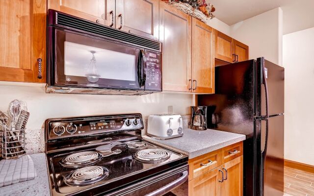 Oro Grande by Summit County Mountain Retreats