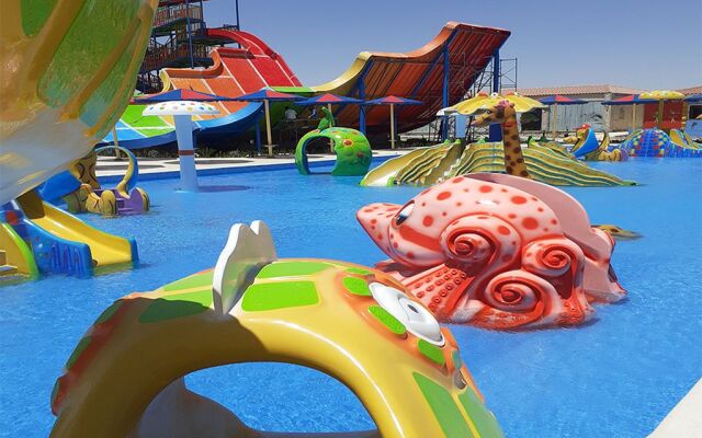 Hawaii Paradise Aqua Park Resort