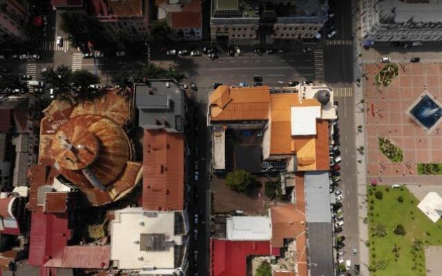 23 Nikoloz Baratashvili Street