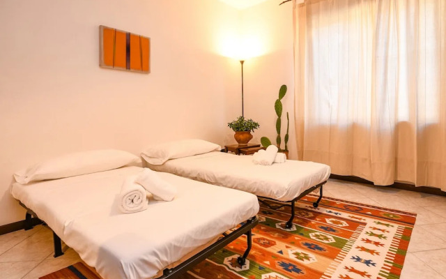 Desenzanoloft: Yellow Apartment