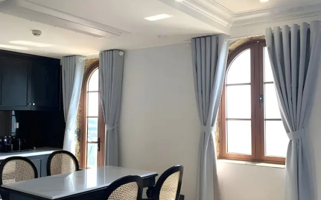The Room Hotel Phu Quoc - Starbucks