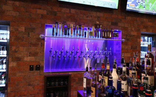 Holiday Inn Express & Suites McPherson by IHG