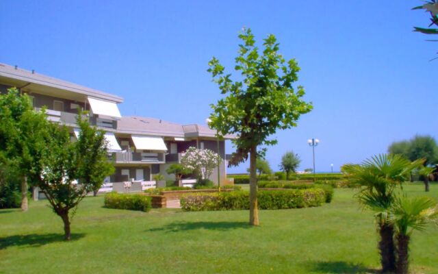 Green Marine, Palme, Ismare 22279