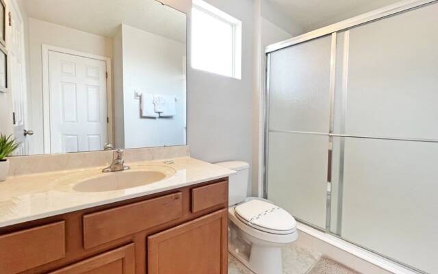 American Dream 6 Bedroom Home by RedAwning