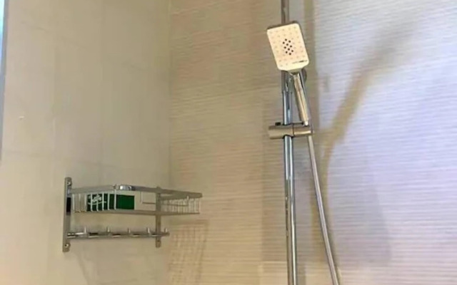 Waykiri Unit A-04, Luxurious New Apartment