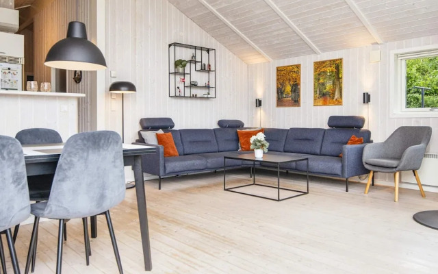 6 Person Holiday Home in Juelsminde