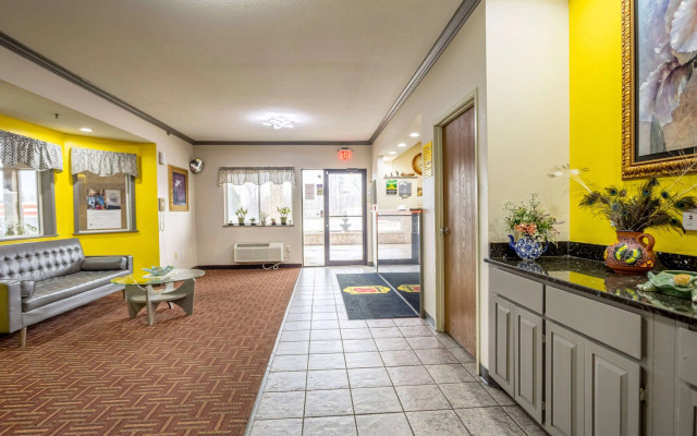 Super 8 by Wyndham Big Rapids