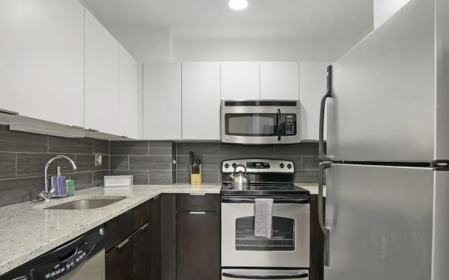 Chic Studio - Del Prado 418