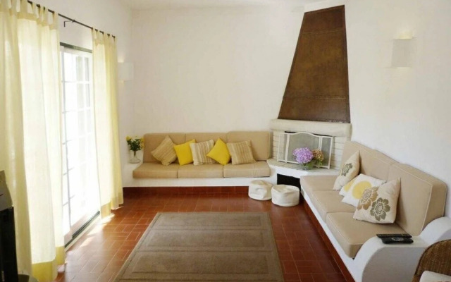 Villa Pelicano AL in Corroios
