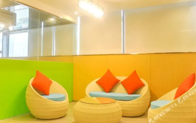 No. 8 Chain Hotel (Shenzhen East Railway Station, Buji Metro Station)