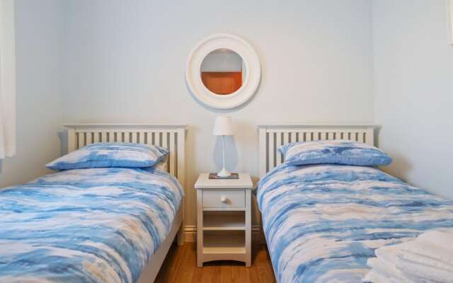 Y Deri - Close to Village and Beach