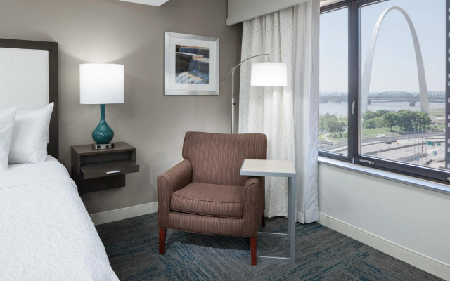 Hampton Inn St. Louis-Downtown (At the Gateway Arch)