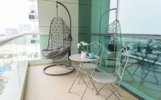 HAPPY SEASON I Al Bateen Residences