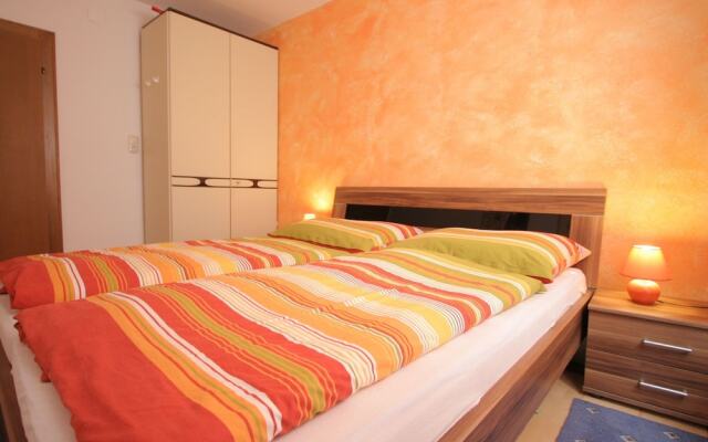 Sunlit Apartment Near Ski Area In Leogang