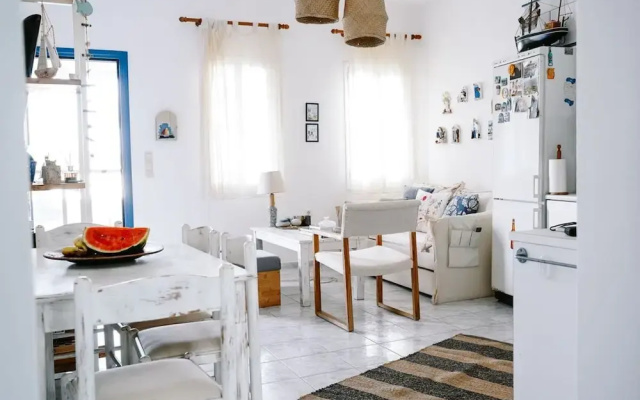 Menmar House in Tinos