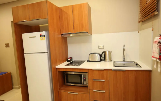 Ela Beach Hotel & Apartments