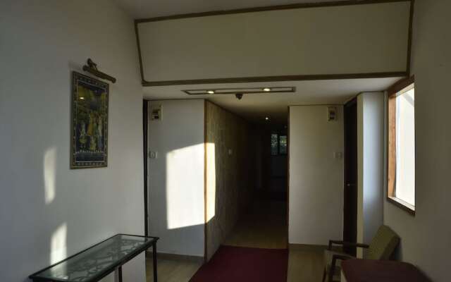 Itsy Hotels Crystal Palace Shimla With Valley View