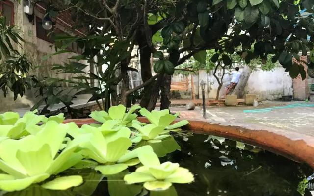 6 Cuobian Hostel