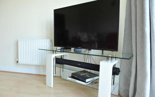 Select Serviced Accommodation - Hunters Wharf