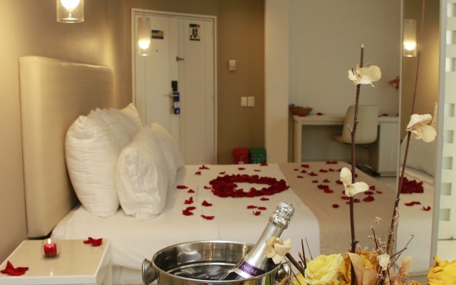 Country International Hotel