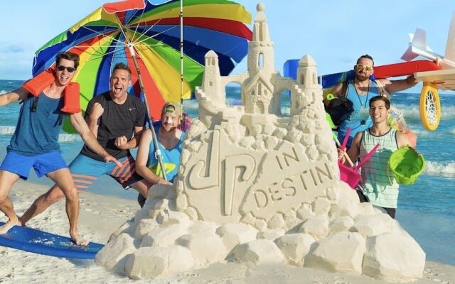 418 Linkside Drive 4 Bedroom Home by RedAwning