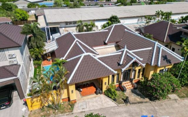 November T Pool Villa 2