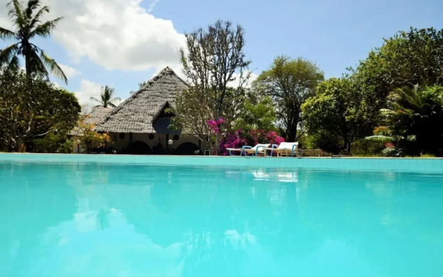 Kirathimo Explorers Oasis Diani - Hostel