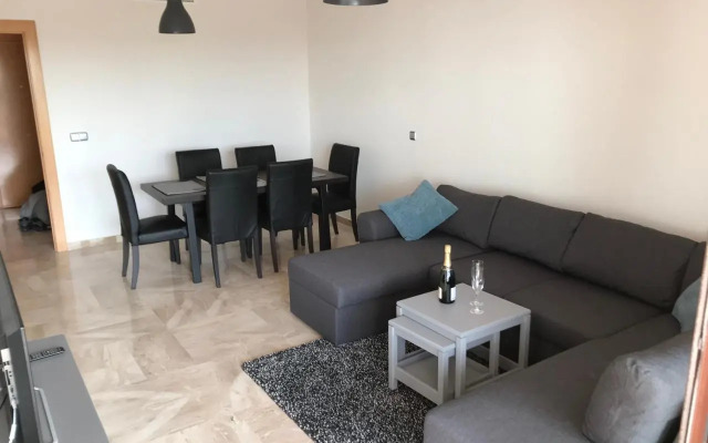 Luxury apartment set in Doña Julia Golf Course