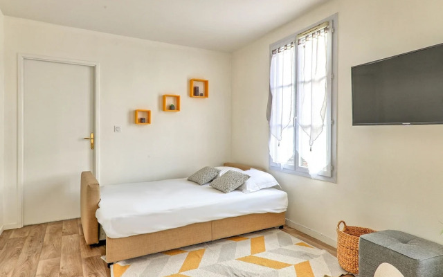 Parkside Apartment II